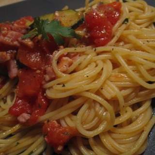 フレッシュトマトとイタリアンパセリのスパゲッティ